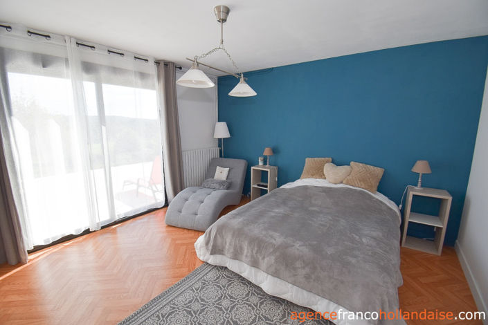 Image No.20-4 Bed House for sale