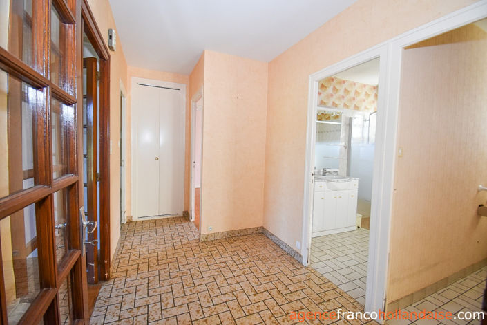 Image No.12-4 Bed House for sale