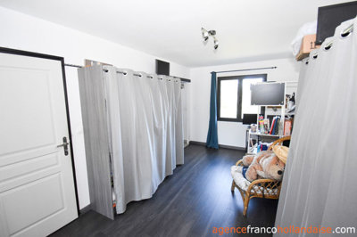 maison-rcente-avec-piscine-et-tang-29large