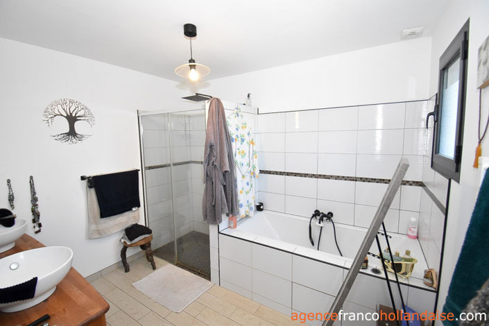 Image No.14-5 Bed House for sale