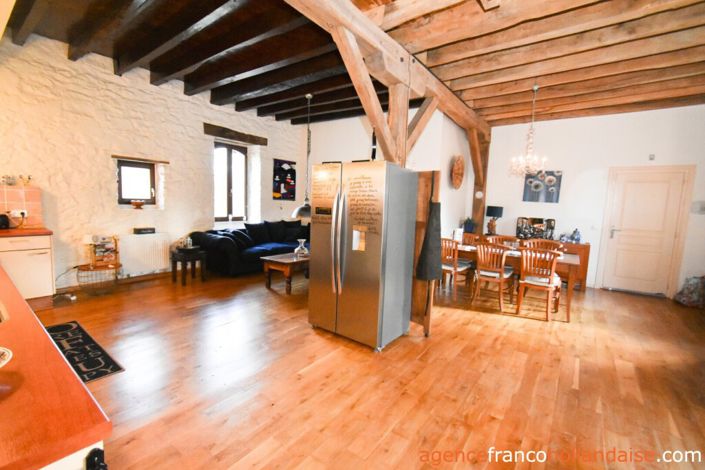 Image No.14-6 Bed House for sale