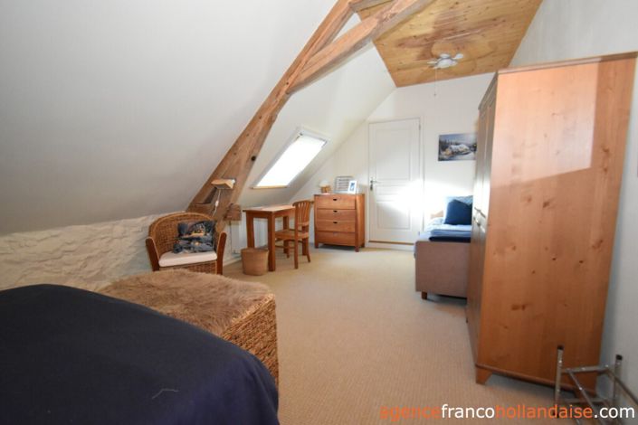 Image No.20-6 Bed House for sale