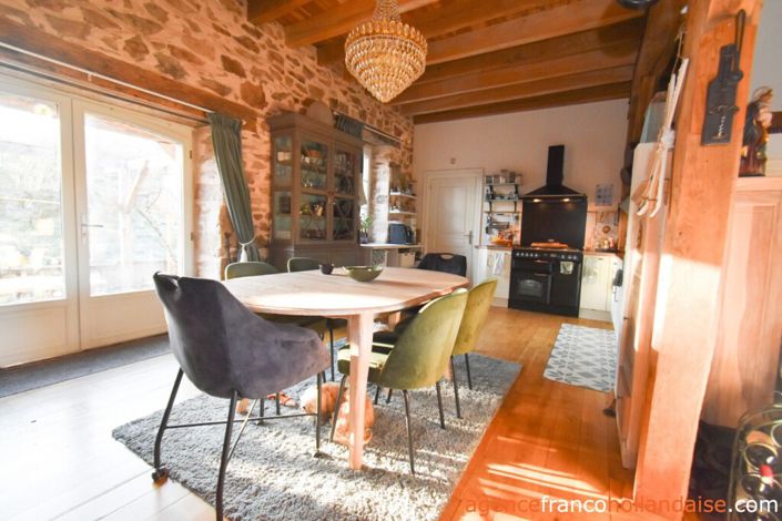 Image No.7-6 Bed House for sale