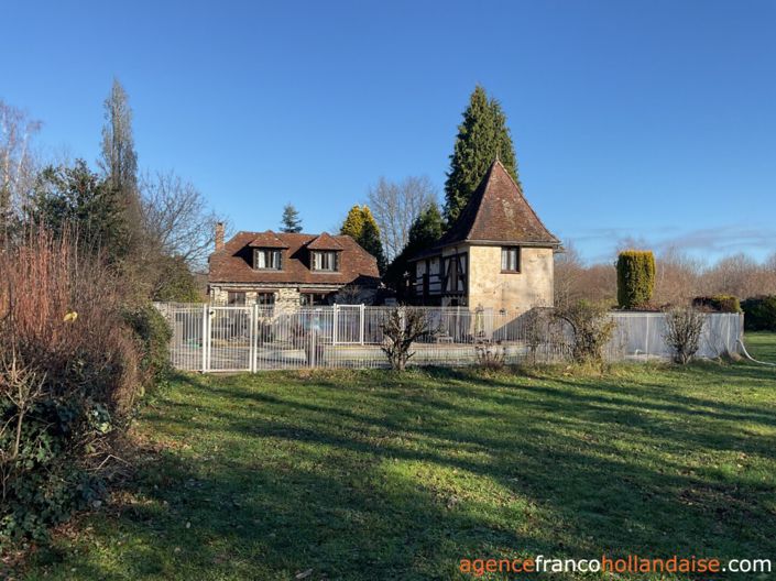 Image No.2-4 Bed House for sale