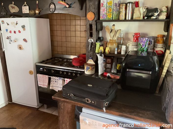 Image No.8-4 Bed House for sale