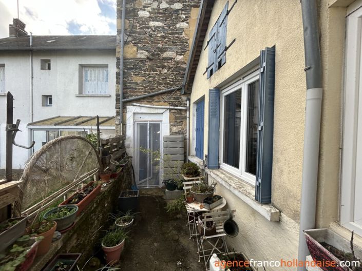 Image No.16-4 Bed House for sale