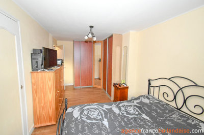 huis-met-schuur-en-2300-m-24large