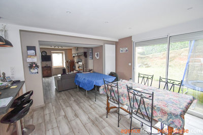 huis-met-schuur-en-2300-m-14large