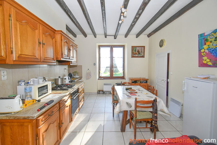 Image No.10-1 Bed House for sale