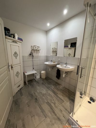 Image No.20-9 Bed House for sale