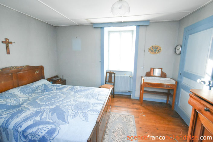 Image No.10-3 Bed House for sale