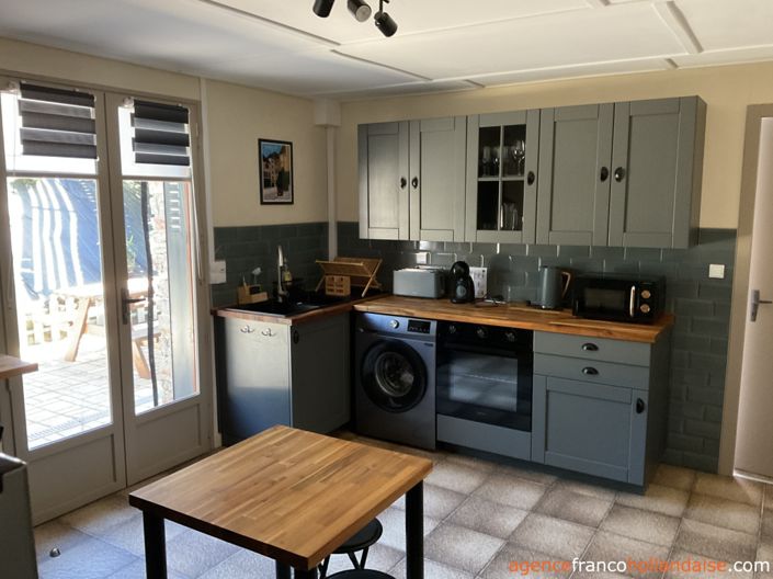 Image No.20-5 Bed House for sale