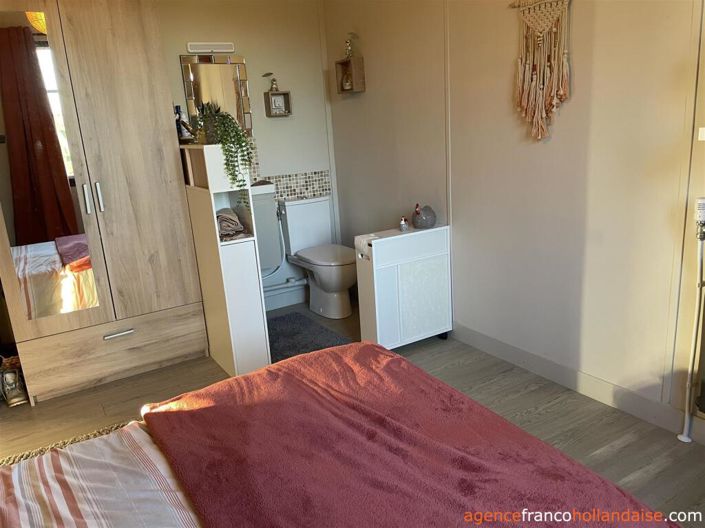 Image No.24-5 Bed House for sale