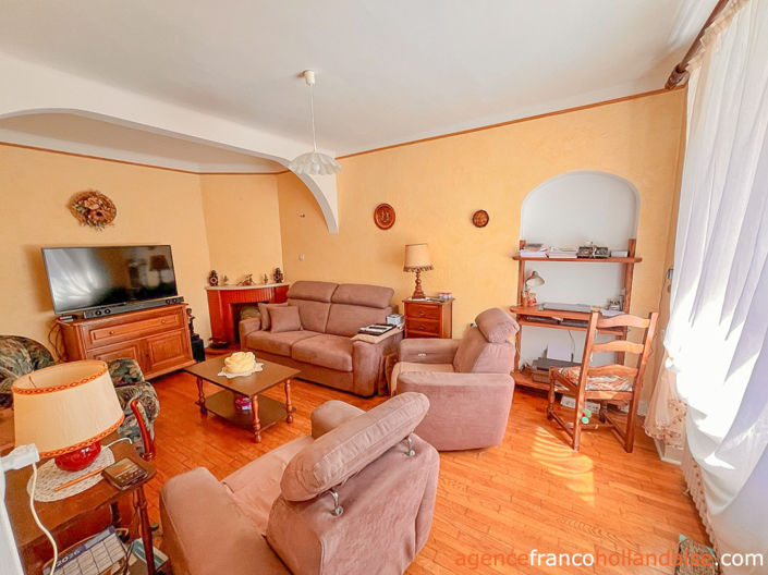 Image No.6-3 Bed House for sale