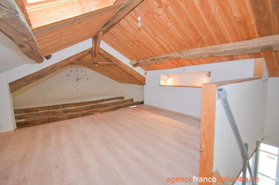 fermette-de-village-80-m-avec-granges-et-3000