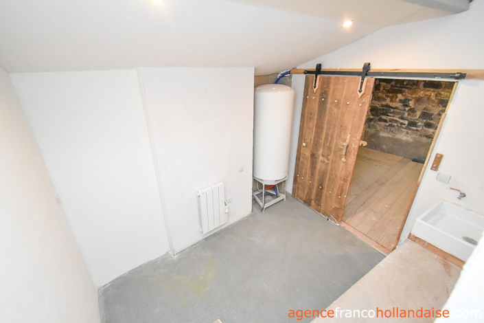 Image No.18-2 Bed House for sale