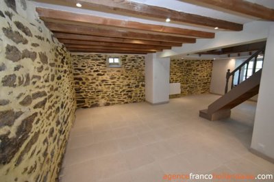 fermette-de-village-80-m-avec-granges-et-3000