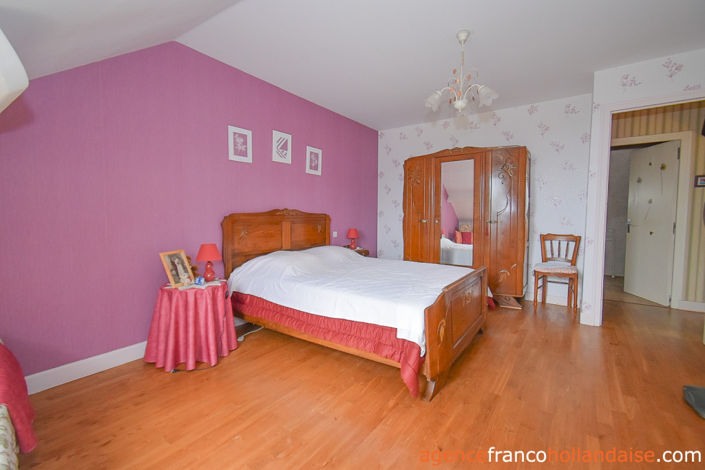 Image No.15-3 Bed House for sale