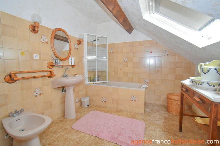 Image No.16-3 Bed House for sale