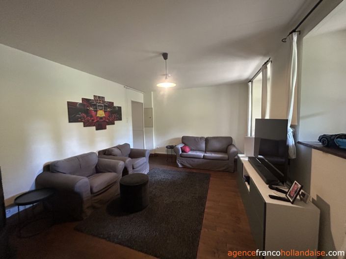 Image No.26-6 Bed House for sale