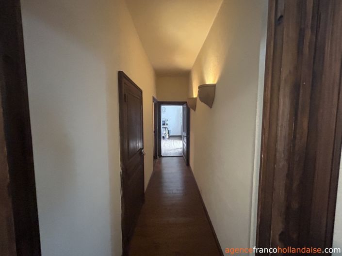 Image No.28-6 Bed House for sale