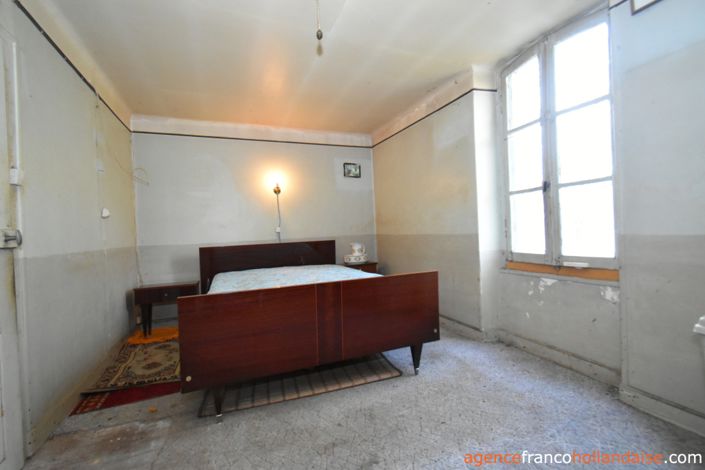 Image No.6-3 Bed House for sale