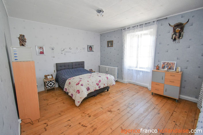 Image No.15-4 Bed House for sale