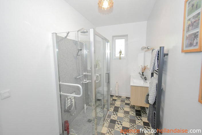 Image No.12-2 Bed House for sale