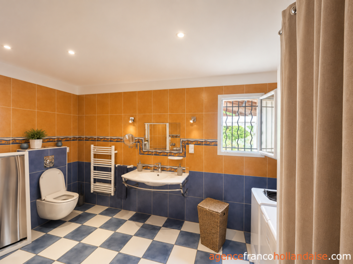 Image No.18-5 Bed House for sale
