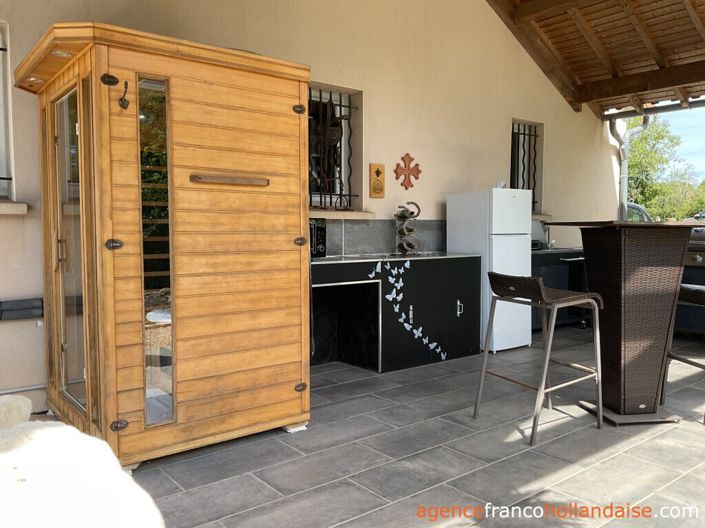 Image No.22-4 Bed House for sale