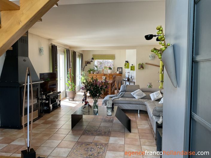 Image No.4-4 Bed House for sale