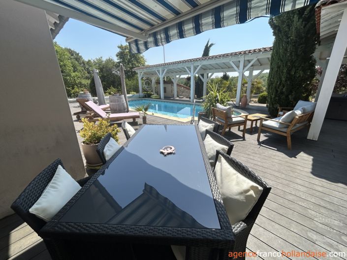 Image No.6-5 Bed House for sale