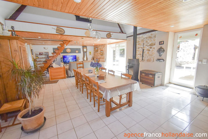 Image No.2-4 Bed House for sale
