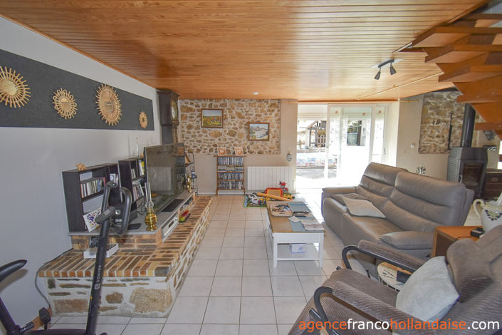 Image No.20-4 Bed House for sale