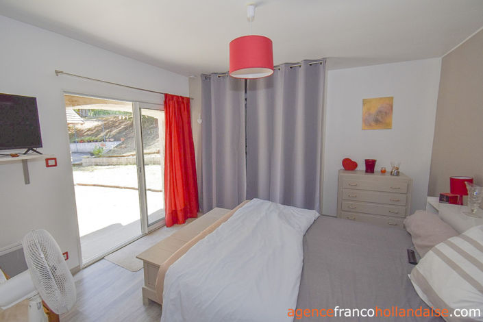 Image No.26-4 Bed House for sale