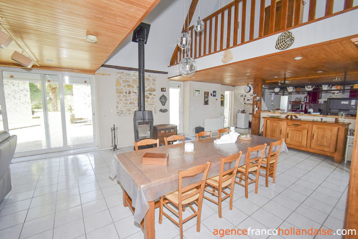 Image No.8-4 Bed House for sale