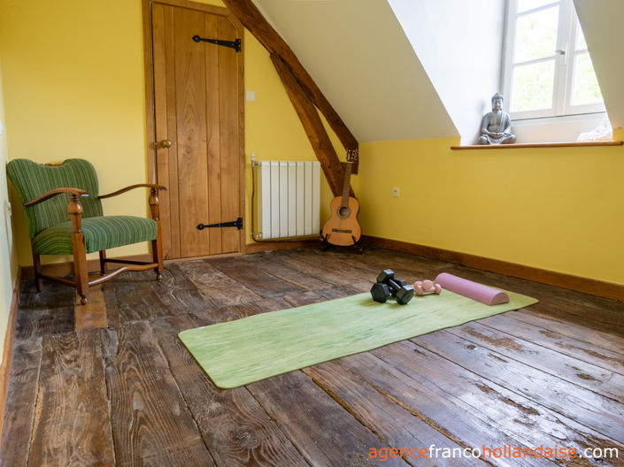 Image No.19-7 Bed House for sale