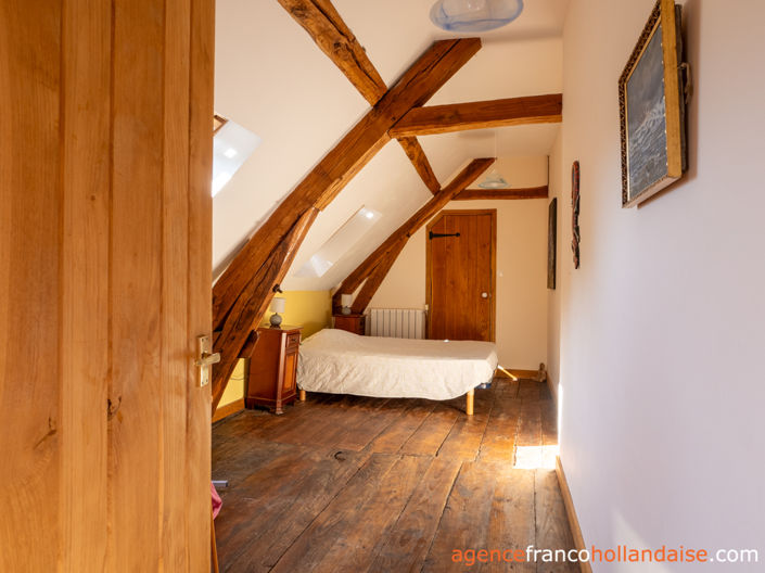 Image No.21-7 Bed House for sale