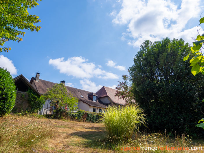 Image No.24-7 Bed House for sale