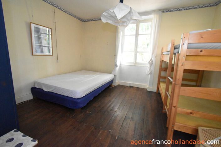 Image No.10-4 Bed House for sale