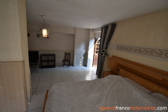 Image No.24-4 Bed House for sale