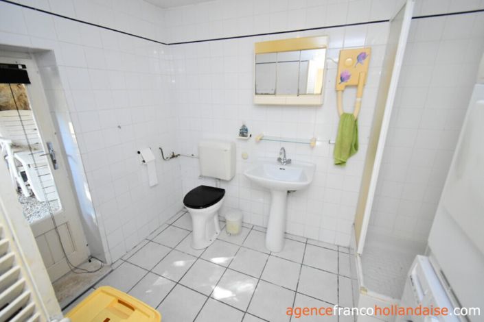 Image No.25-4 Bed House for sale