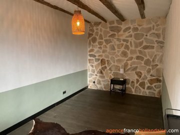 karaktervolle-woning-met-zwembad-en-grote-sch