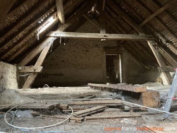 karaktervolle-woning-met-zwembad-en-grote-sch