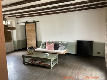 karaktervolle-woning-met-zwembad-en-grote-sch