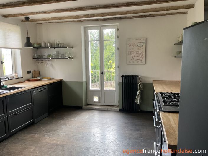 Image No.9-2 Bed House for sale