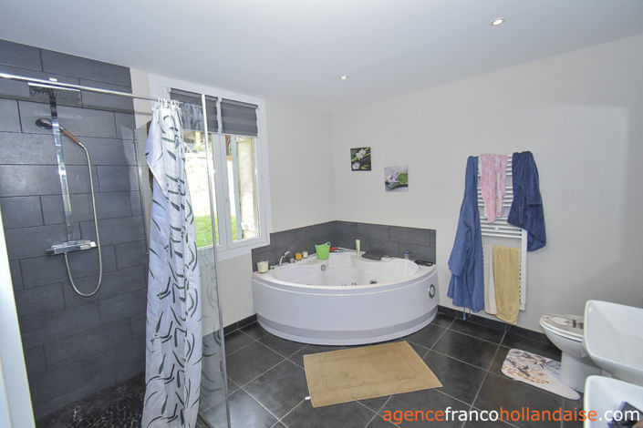 Image No.15-3 Bed House for sale