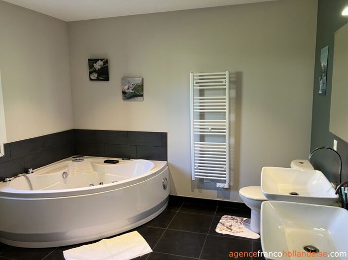 Image No.16-3 Bed House for sale