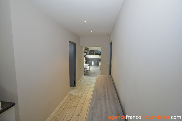 Image No.21-3 Bed House for sale