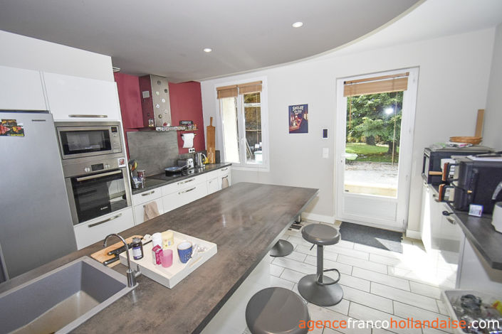 Image No.6-3 Bed House for sale